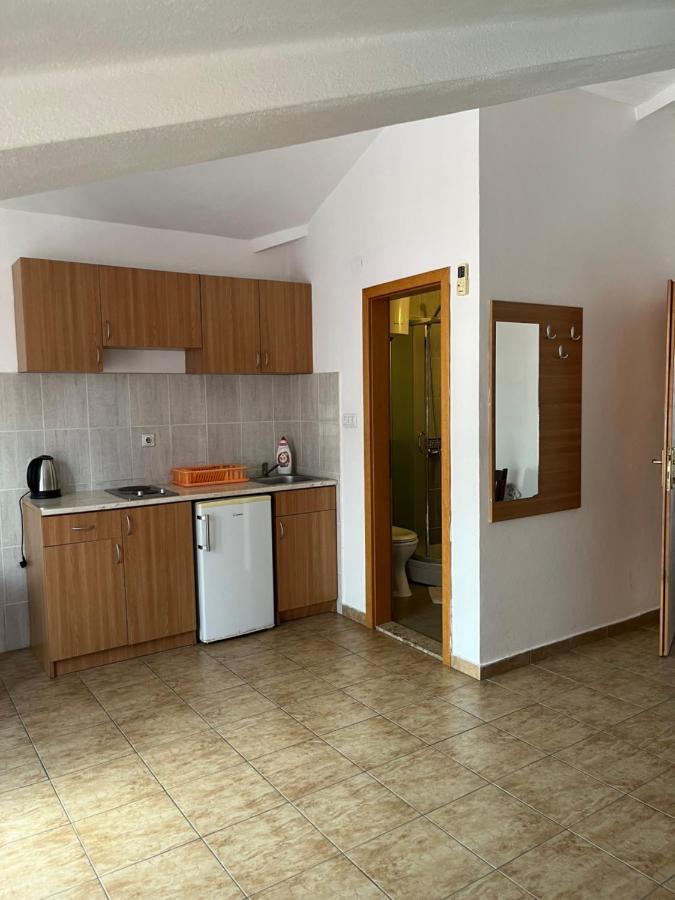 Apartmani Goran I Jelena Zec Budva Exterior photo