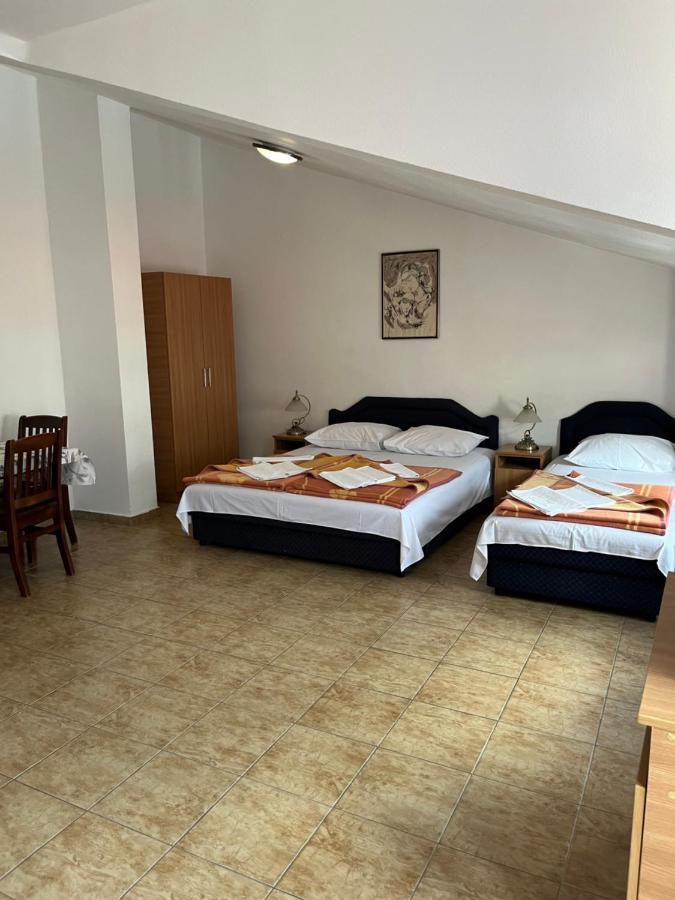 Apartmani Goran I Jelena Zec Budva Exterior photo