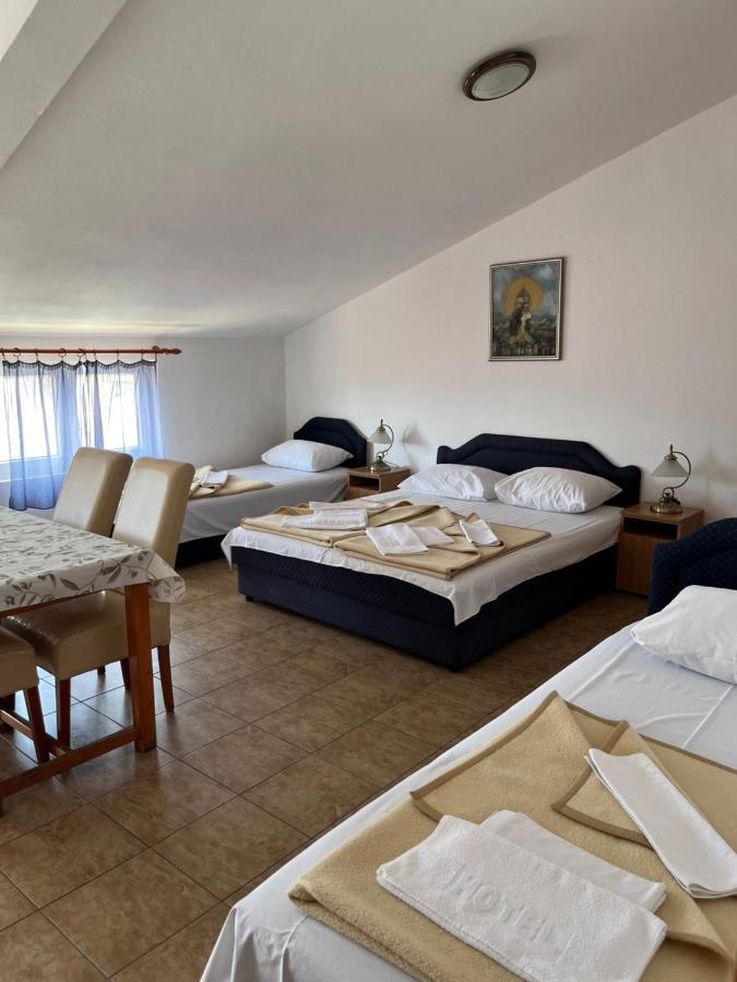 Apartmani Goran I Jelena Zec Budva Exterior photo