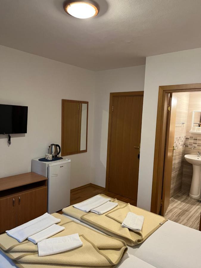 Apartmani Goran I Jelena Zec Budva Exterior photo